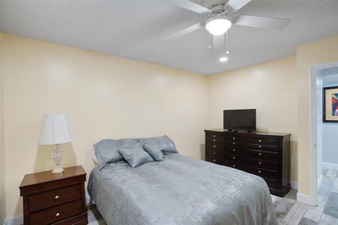 Купить коммерческую недвижимость в Сарасота, Флорида 260.87м2, № 1557747 - фото 28