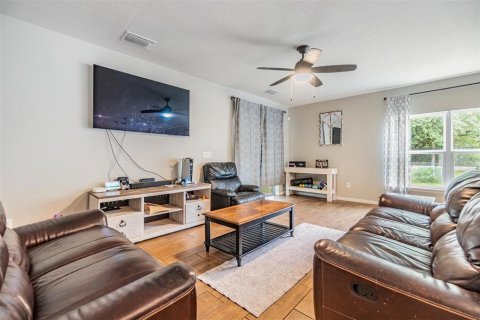 Casa en alquiler en New Port Richey, Florida, 4 dormitorios, 257.99 m2 № 1908418 - foto 16