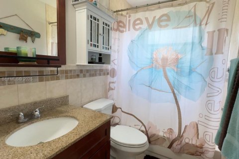 House in Tamarac, Florida 2 bedrooms, 80.27 sq.m. № 1986423 - photo 7