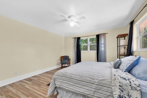 Casa en venta en Saint Petersburg, Florida, 3 dormitorios, 128.11 m2 № 1725282 - foto 16