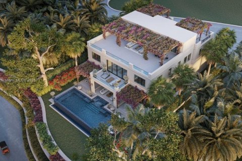 House in Fisher Island, Florida 6 bedrooms, 743.68 sq.m. № 1945331 - photo 1
