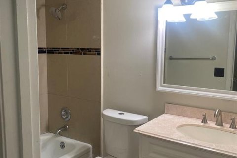House in Apopka, Florida 3 bedrooms, 82.5 sq.m. № 1883321 - photo 17