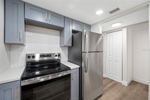 Appartement à louer à Tampa, Floride: 2 chambres, 55.74 m2 № 1681378 - photo 5