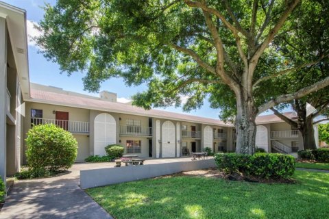 Appartement à louer à Tampa, Floride: 2 chambres, 55.74 m2 № 1681378 - photo 1