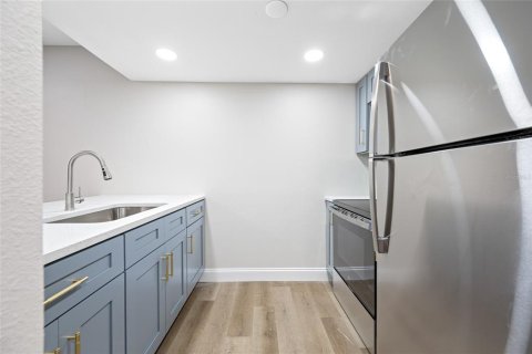 Appartement à louer à Tampa, Floride: 2 chambres, 55.74 m2 № 1681378 - photo 3