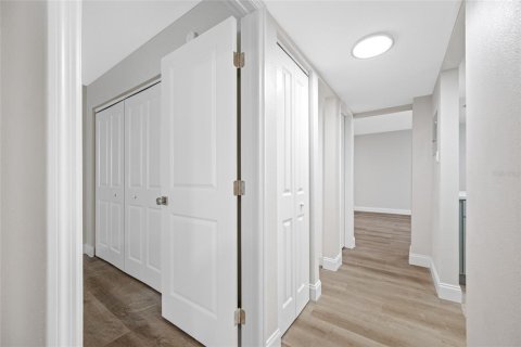 Appartement à louer à Tampa, Floride: 2 chambres, 55.74 m2 № 1681378 - photo 12