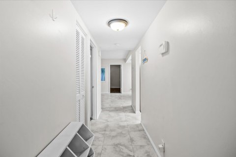 Condominio en venta en Jensen Beach, Florida, 2 dormitorios, 112.5 m2 № 2181685 - foto 18