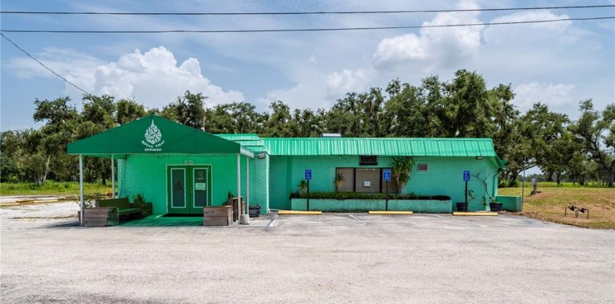 Immobilier commercial à Punta Gorda, Floride 313.55 m2 № 2097968