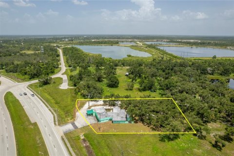 Immobilier commercial à vendre à Punta Gorda, Floride: 313.55 m2 № 2097968 - photo 13