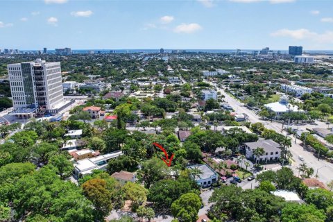 Propiedad comercial en venta en Fort Lauderdale, Florida № 2090425 - foto 4