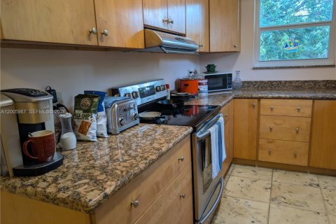 Propiedad comercial en venta en Fort Lauderdale, Florida № 2090425 - foto 24