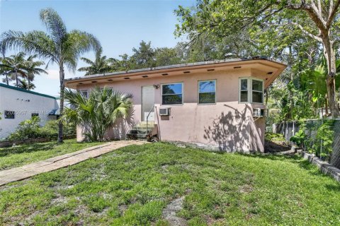 Propiedad comercial en venta en Fort Lauderdale, Florida № 2090425 - foto 12