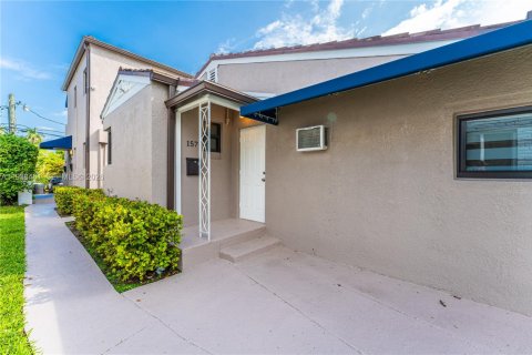 Propiedad comercial en venta en Miami Springs, Florida, 281.12 m2 № 2055066 - foto 14