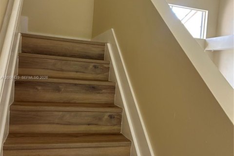 Townhouse in Pembroke Pines, Florida 3 bedrooms, 147.9 sq.m. № 2068576 - photo 6