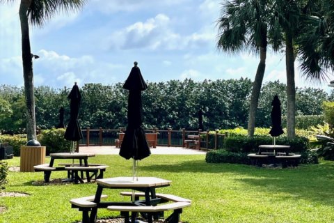 Townhouse in Delray Beach, Florida 2 bedrooms, 118.91 sq.m. № 1037961 - photo 1