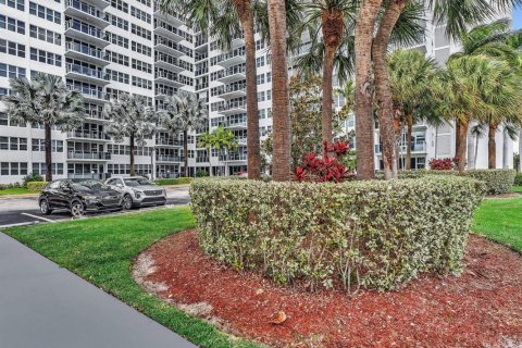 Condo in Fort Lauderdale, Florida, 1 bedroom  № 2266150 - photo 11