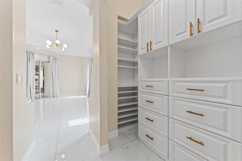 Villa ou maison à vendre à Tampa, Floride: 4 chambres, 300.35 m2 № 2436774 - photo 20