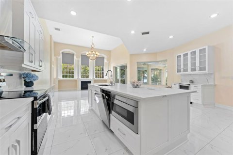 Villa ou maison à vendre à Tampa, Floride: 4 chambres, 300.35 m2 № 2436774 - photo 11