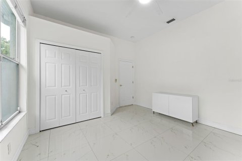 Villa ou maison à vendre à Tampa, Floride: 4 chambres, 300.35 m2 № 2436774 - photo 25