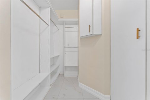 Villa ou maison à vendre à Tampa, Floride: 4 chambres, 300.35 m2 № 2436774 - photo 23
