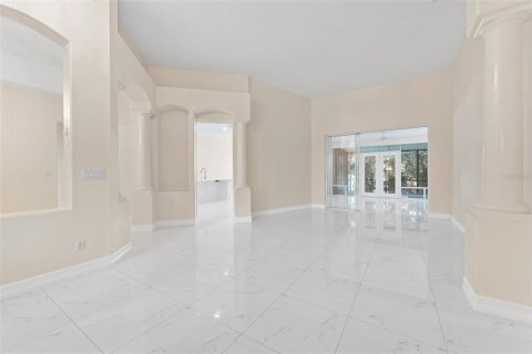 Villa ou maison à vendre à Tampa, Floride: 4 chambres, 300.35 m2 № 2436774 - photo 5