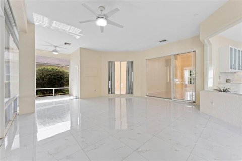 Villa ou maison à vendre à Tampa, Floride: 4 chambres, 300.35 m2 № 2436774 - photo 17