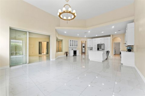 Villa ou maison à vendre à Tampa, Floride: 4 chambres, 300.35 m2 № 2436774 - photo 13