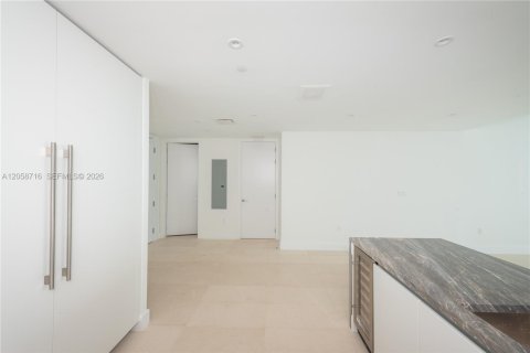Купить кондоминиум в Майами, Флорида 2 спальни, 160.91м2, № 2168198 - фото 3