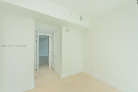Купить кондоминиум в Майами, Флорида 2 спальни, 160.91м2, № 2168198 - фото 14