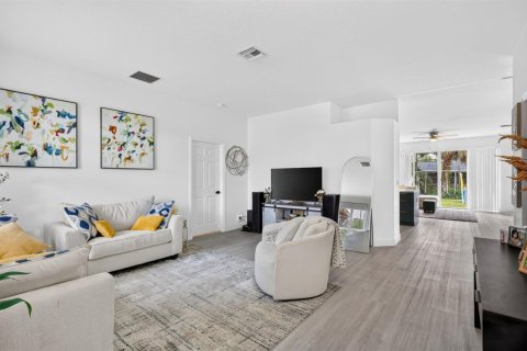 Villa ou maison à vendre à St. Lucie, Floride: 3 chambres, 180.51 m2 № 2365857 - photo 7