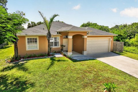Villa ou maison à vendre à St. Lucie, Floride: 3 chambres, 180.51 m2 № 2365857 - photo 3