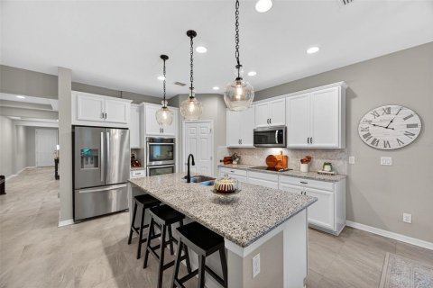 Casa en venta en Wesley Chapel, Florida, 4 dormitorios, 214.7 m2 № 1910570 - foto 19