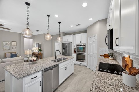 Casa en venta en Wesley Chapel, Florida, 4 dormitorios, 214.7 m2 № 1910570 - foto 17