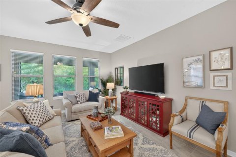 Casa en venta en Wesley Chapel, Florida, 4 dormitorios, 214.7 m2 № 1910570 - foto 14
