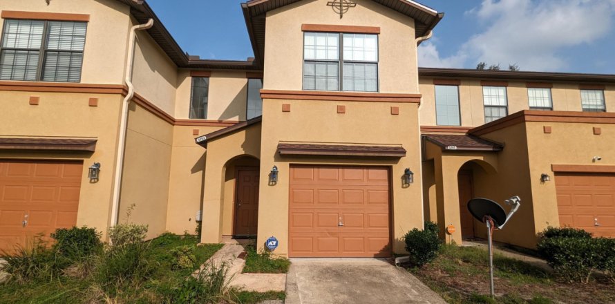 House in Jacksonville, Florida 3 bedrooms, 136.75 sq.m. № 774301