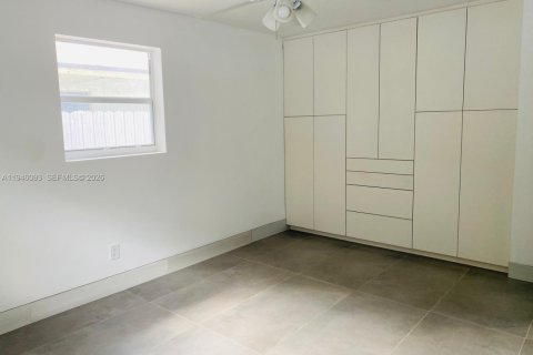 House in Fort Lauderdale, Florida 4 bedrooms, 136.38 sq.m. № 2002438 - photo 7