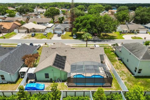 Villa ou maison à vendre à Kissimmee, Floride: 4 chambres, 179.3 m2 № 2227219 - photo 2