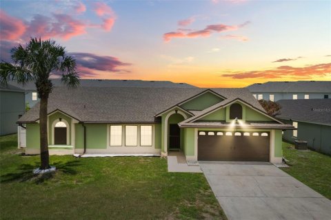 Casa en Kissimmee, Florida 4 dormitorios, 179.3 m2 № 2227219