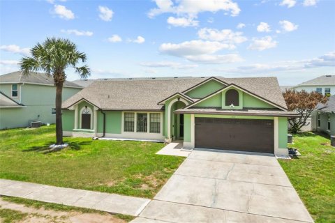 Villa ou maison à vendre à Kissimmee, Floride: 4 chambres, 179.3 m2 № 2227219 - photo 5