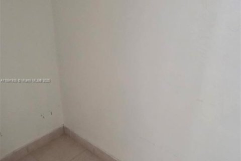 Appartement à louer à Hialeah, Floride: 2 chambres, 425.49 m2 № 1943931 - photo 27