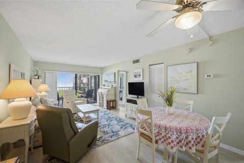 Condo in Saint Petersburg, Florida, 2 bedrooms  № 2214039 - photo 5