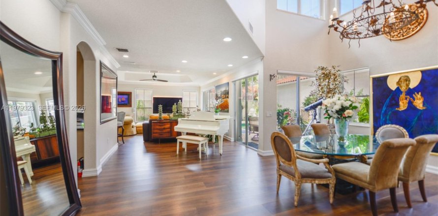 Дом в Холливуд, Флорида 4 спальни, 247.12м2 № 2046321