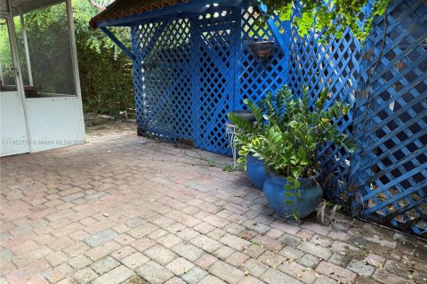 Villa ou maison à louer à Miami, Floride: 3 chambres, 122.63 m2 № 1963018 - photo 10