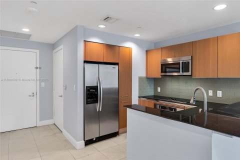 Condominio en venta en Miami, Florida, 2 dormitorios, 101.08 m2 № 1934680 - foto 15