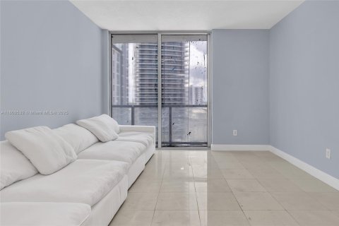 Condominio en venta en Miami, Florida, 2 dormitorios, 101.08 m2 № 1934680 - foto 18