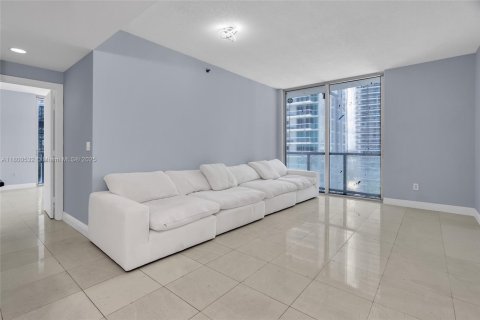 Condominio en venta en Miami, Florida, 2 dormitorios, 101.08 m2 № 1934680 - foto 17
