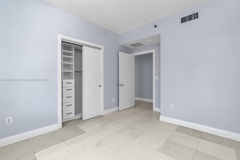 Condominio en venta en Miami, Florida, 2 dormitorios, 101.08 m2 № 1934680 - foto 30