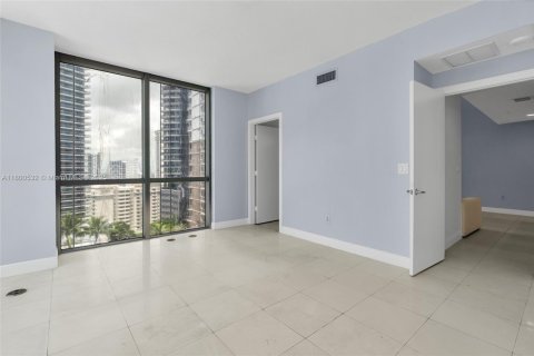 Condominio en venta en Miami, Florida, 2 dormitorios, 101.08 m2 № 1934680 - foto 4