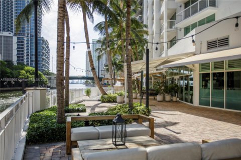 Condo in Miami, Florida, 3 bedrooms  № 2081987 - photo 22