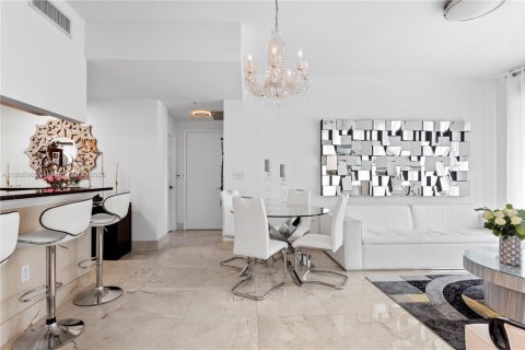 Condo in Miami, Florida, 3 bedrooms  № 2081987 - photo 6